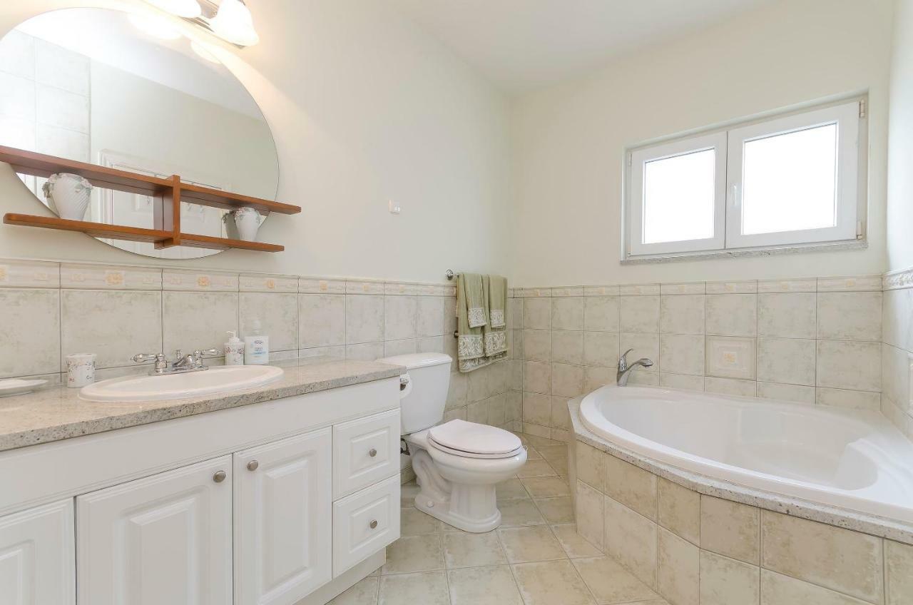Apartment Canada Dream Vacation Srima Zewnętrze zdjęcie