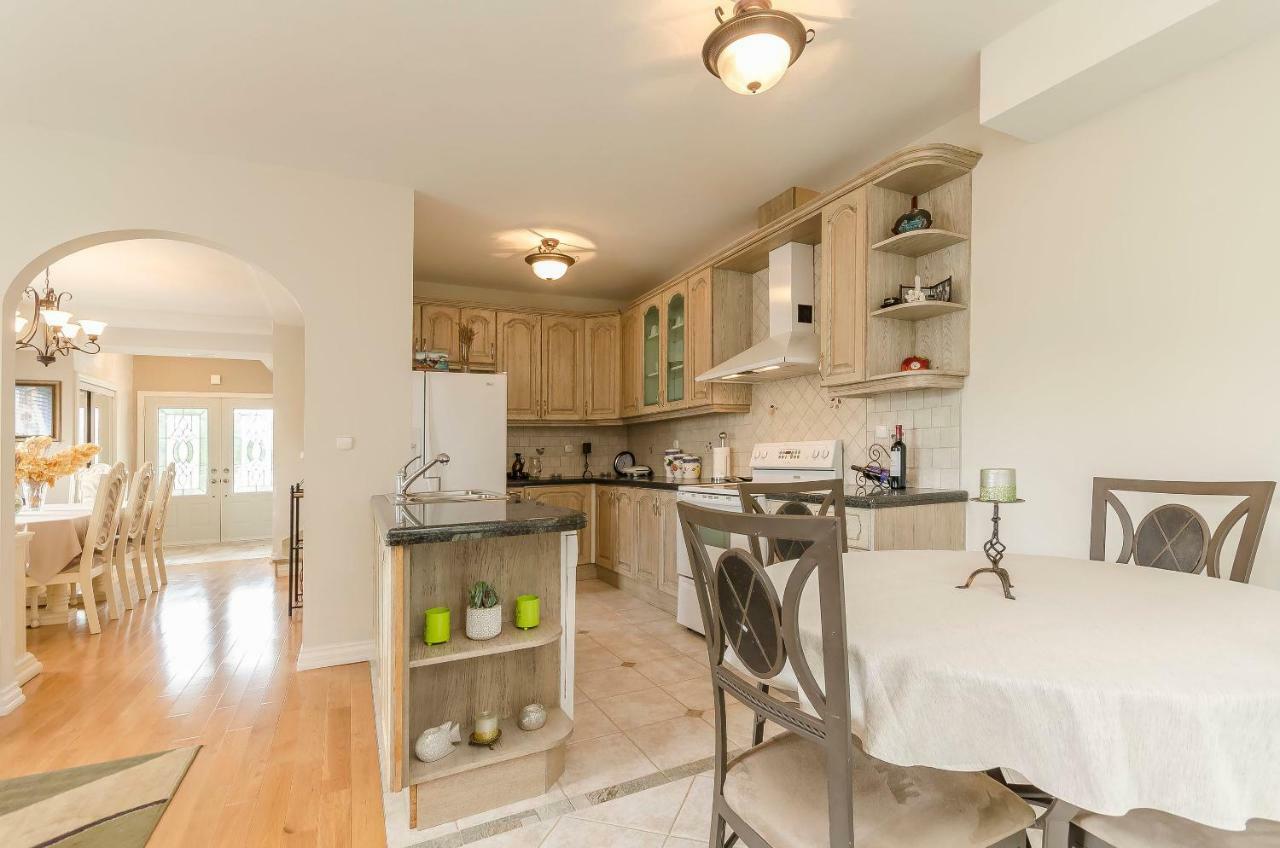 Apartment Canada Dream Vacation Srima Zewnętrze zdjęcie